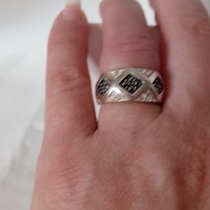 COPY - Black and silver ring